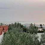Skenderi Βίλα *