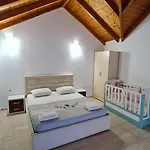 Vila Skenderi *