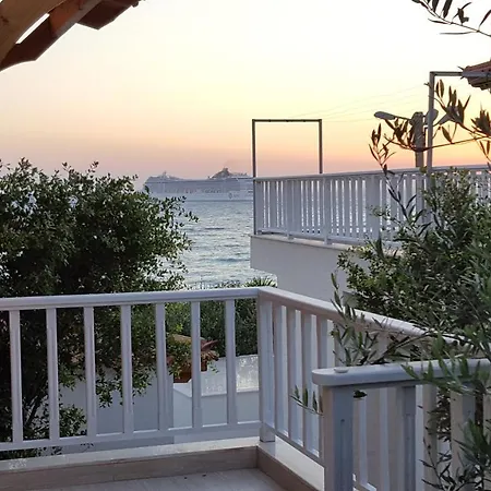 Skenderi * Sarandë