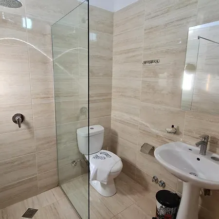 Skenderi Villa Sarande